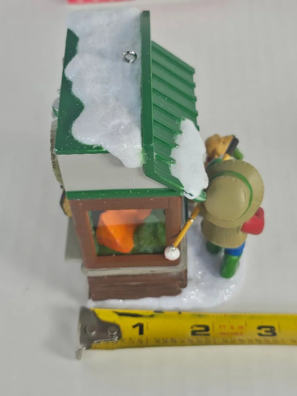 2017 Hallmark Christmas Window #15 Tackle Shop Club Exclusive Ornament QXC5015